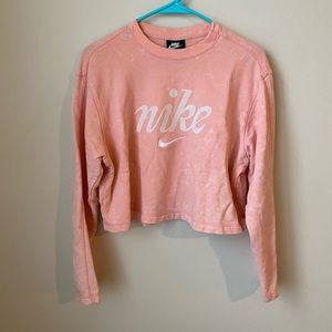 100% cotton pink Nike acid wash cropped crewneck sweatshirt, size L